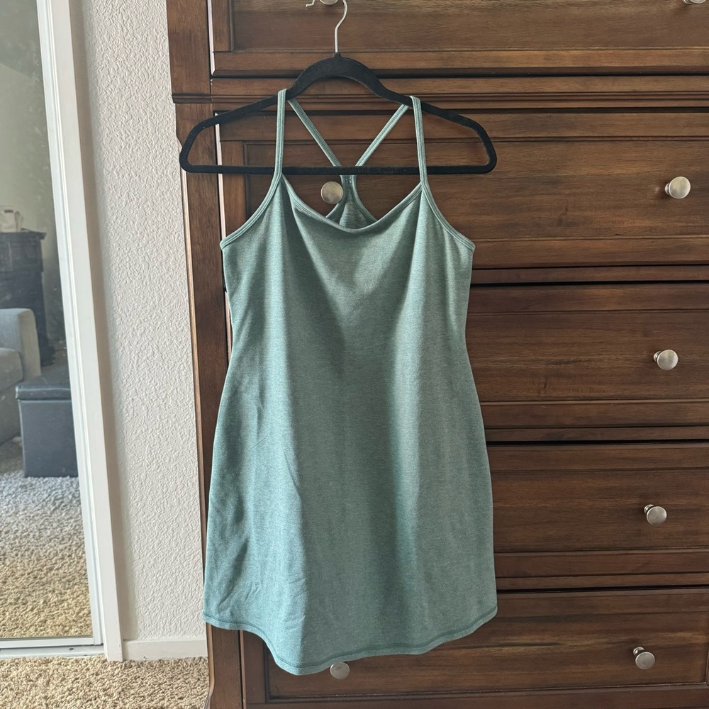 AE athletic dress
